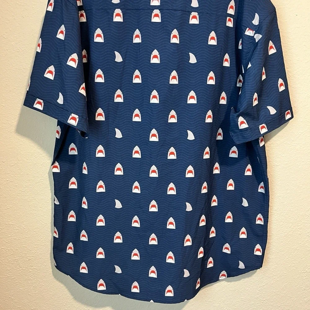 RSVLTS Men's Shirt Size XL Chomp Shark Shirt Short Sleeve Blue Button Up Summery - Picture 8 of 11